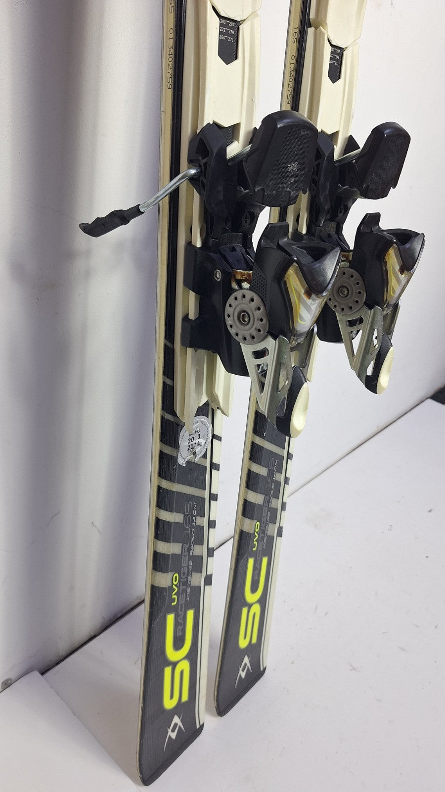 Volkl Racetiger SC UVO 165cm Ski + Marker 12 Bindings Winter Sport
