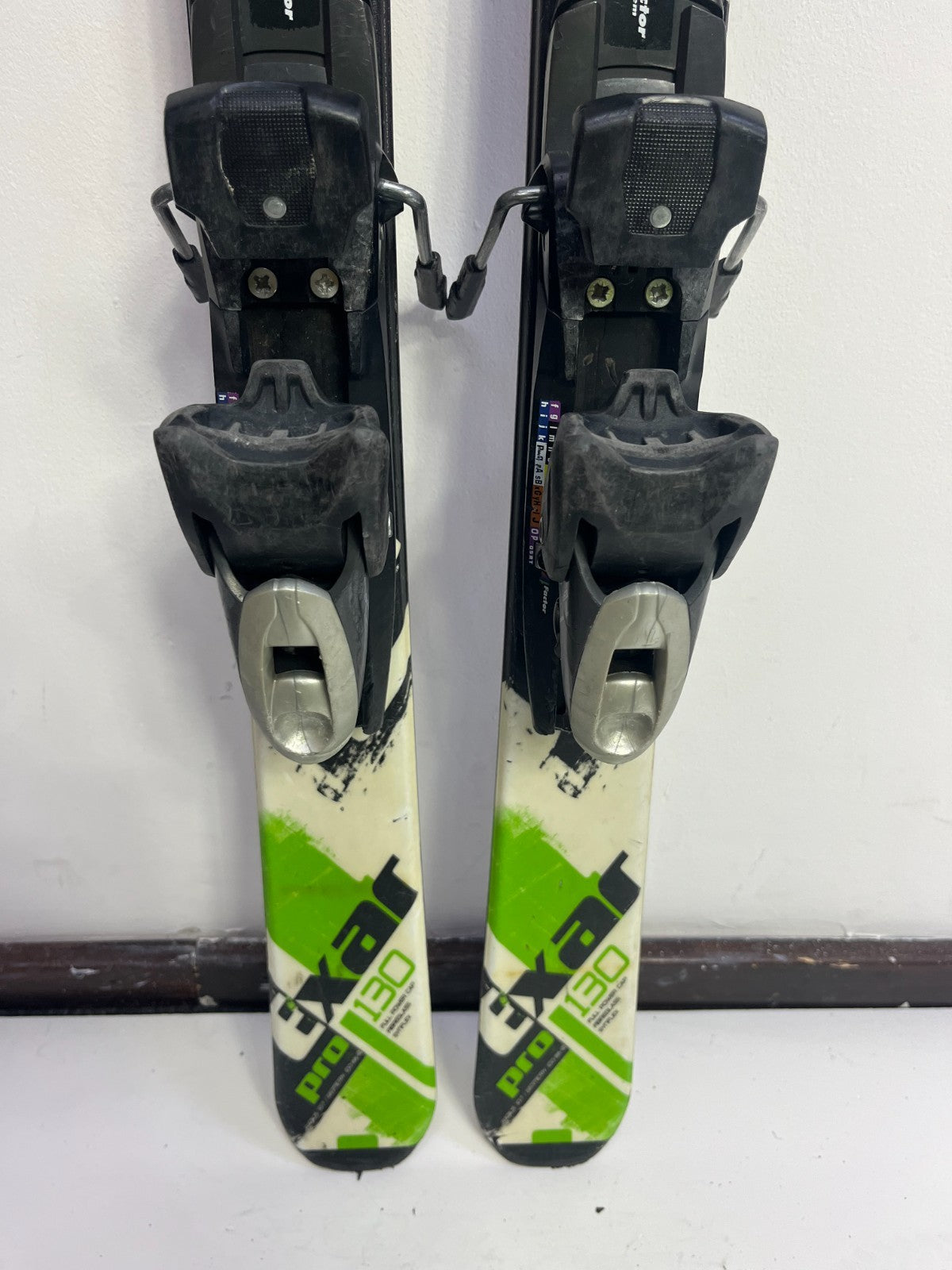 Ski Elan Exar Pro 130 + fixations Elan ESP 7.5. Sport, neige, hiver et plaisir