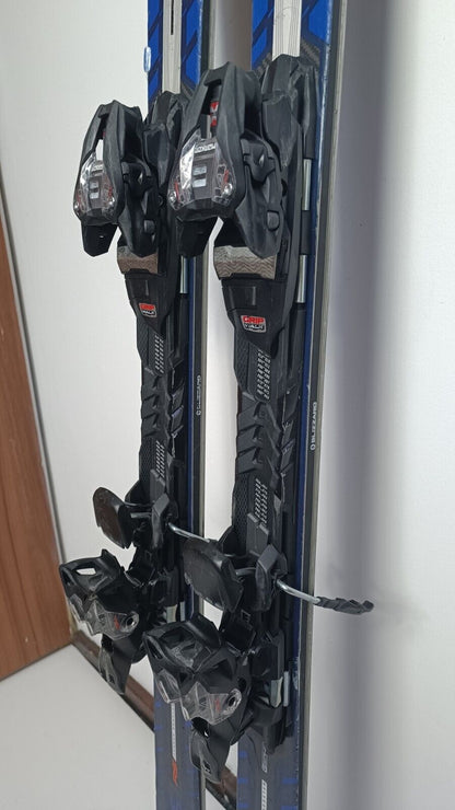 Sci Blizzard Quattro RS 166 cm + attacchi Marker 12 per il divertimento degli sport invernali