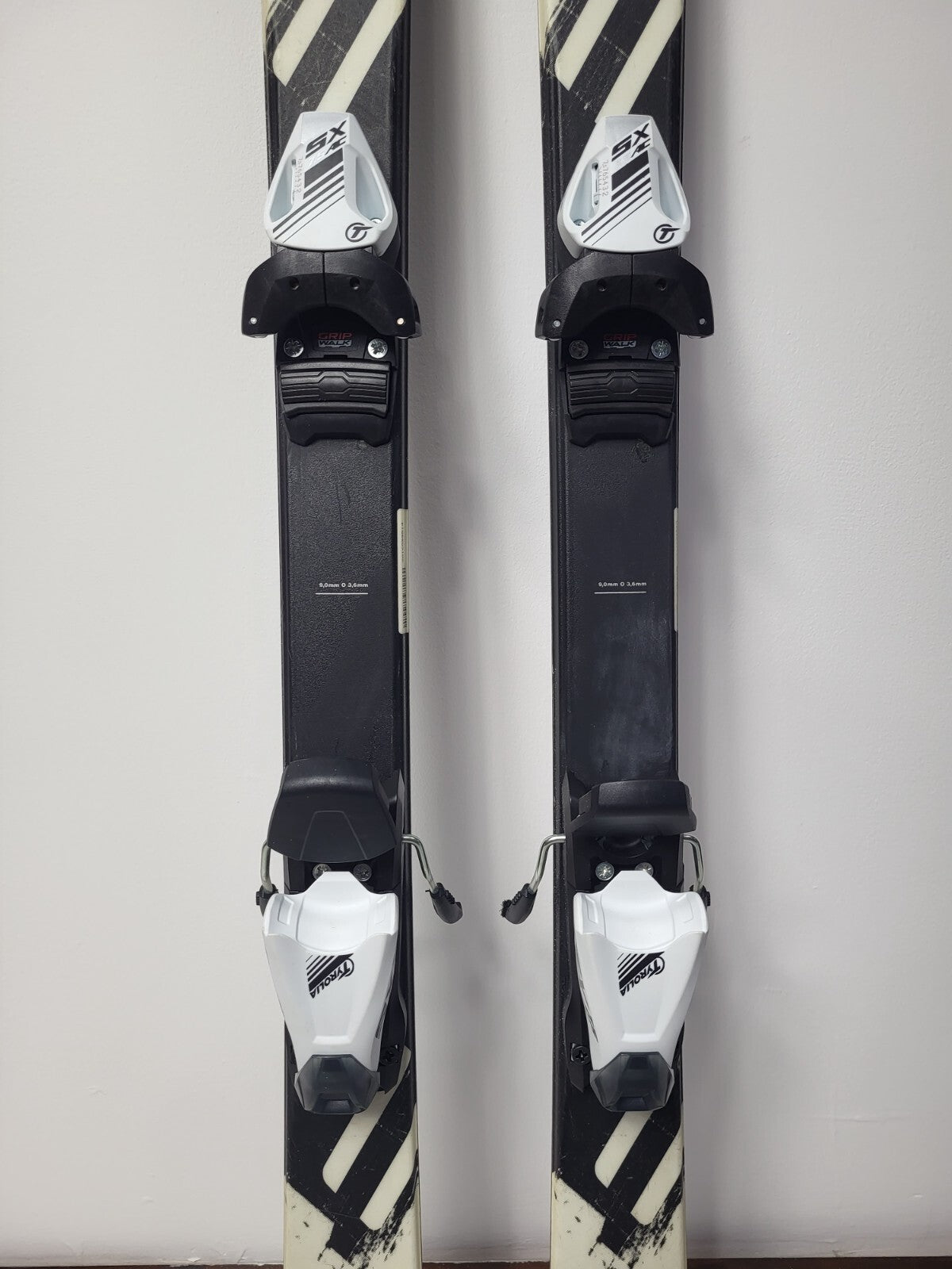 Elan Exar Pro 140 cm Ski + NEW Tyrolia 7.5 Bindings Sport Snow Winter Fun