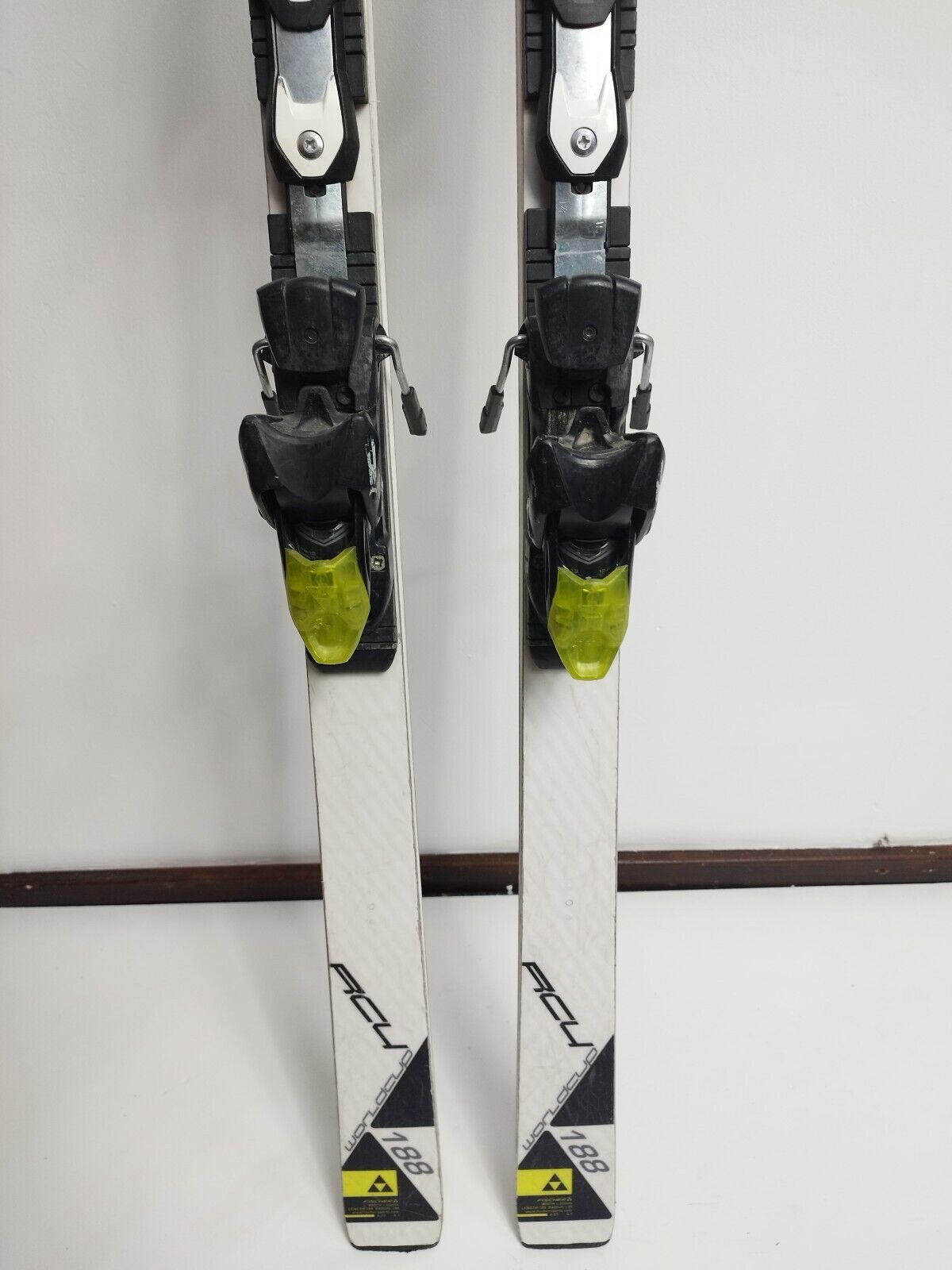 Fischer WC RC4 188 cm Ski + Fischer 13 Bindungen Wintersport