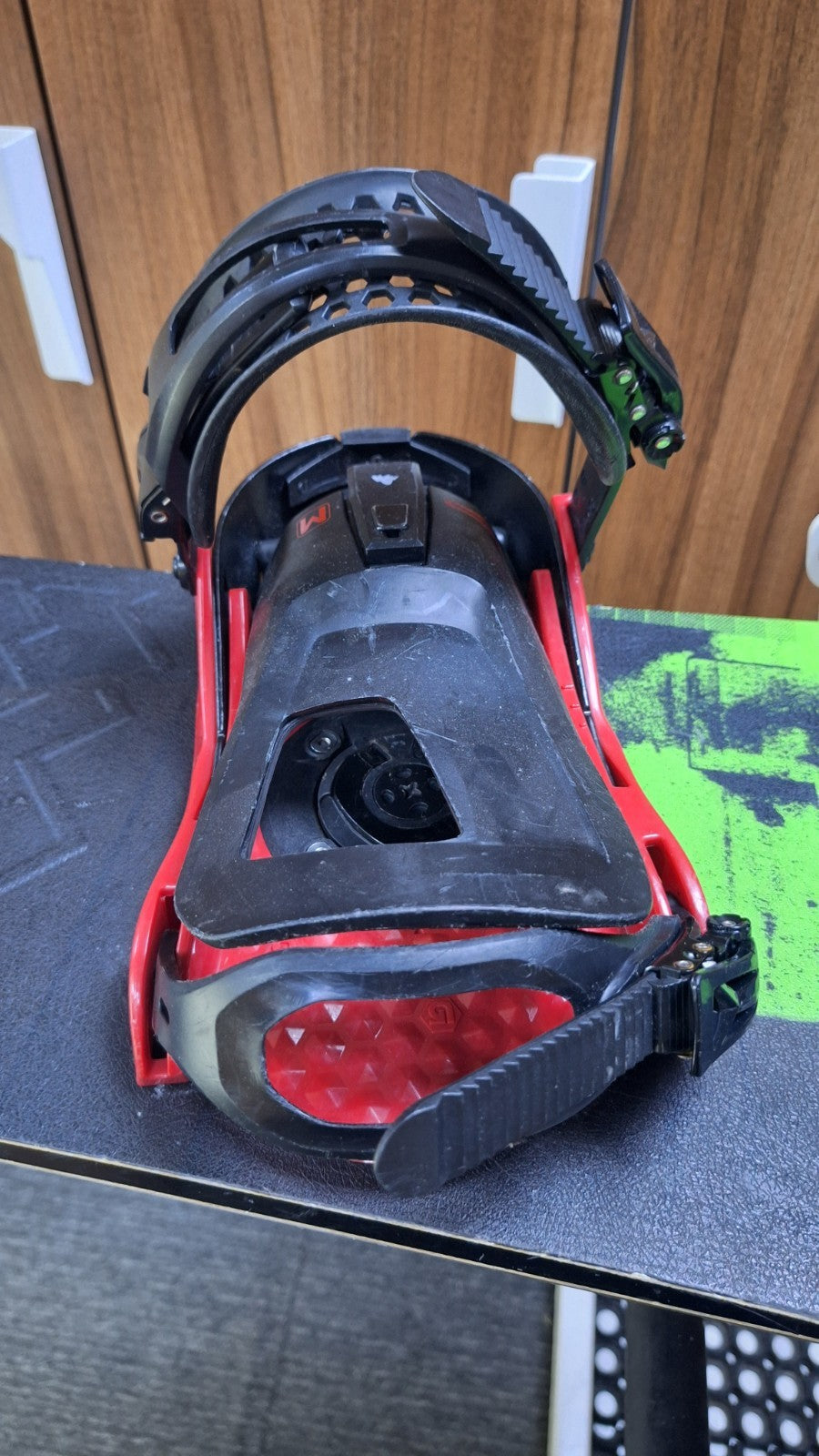 Burton Radius 150W cm Snowboard + Burton M  Bindings Winter Snow Adventure Fun