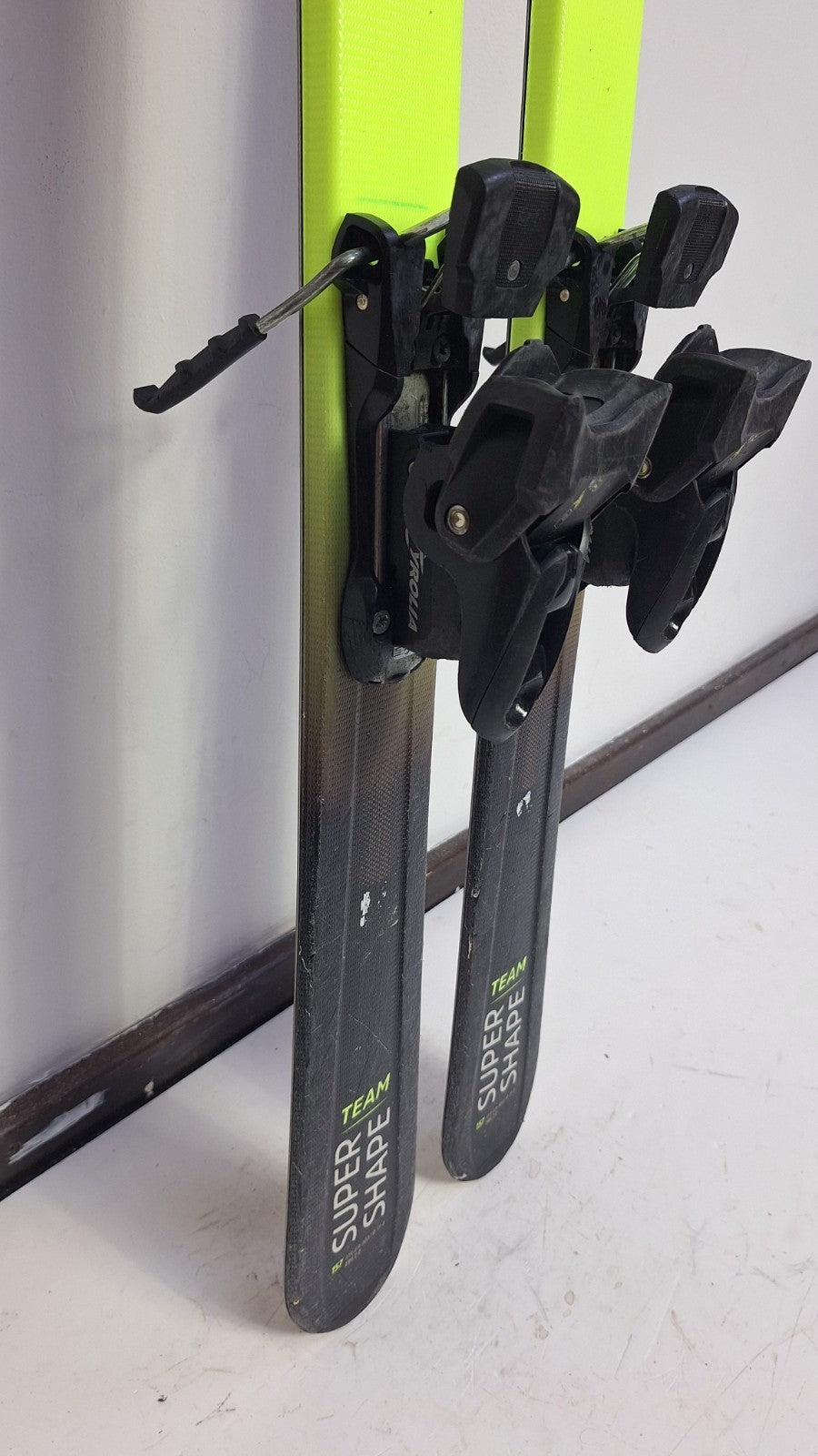 HEAD Supershape Team Easy JRS 157 Ski + Tyrolia BYS 10 Bindungen Wintersport