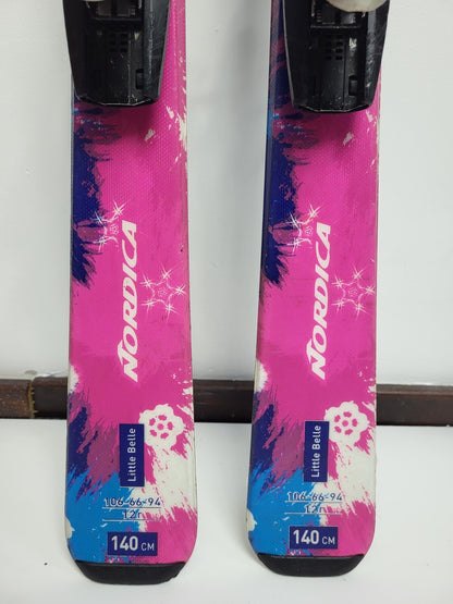 Nordica Little Belle 140 cm Ski + Elan ESP 7.5 Bindungen Winter Adventure Winter