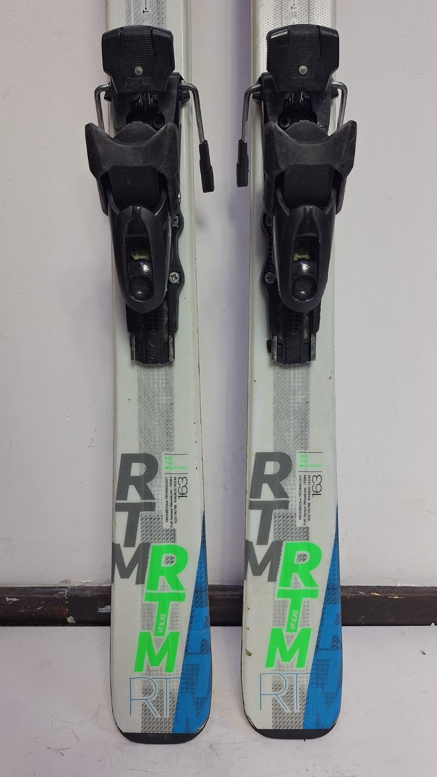 Sci Völkl RTM 163 cm + attacchi Elan ESR 10 Fun Snow Winter Sport Piste