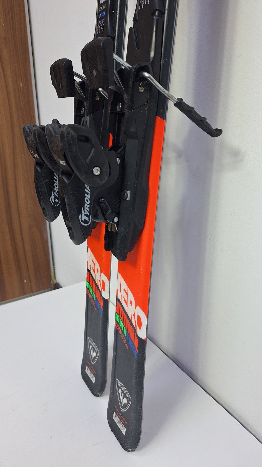 Sci Rossignol Hero JR MultiEvent 130cm + attacchi Tyrolia SP 7.5 Sport invernali