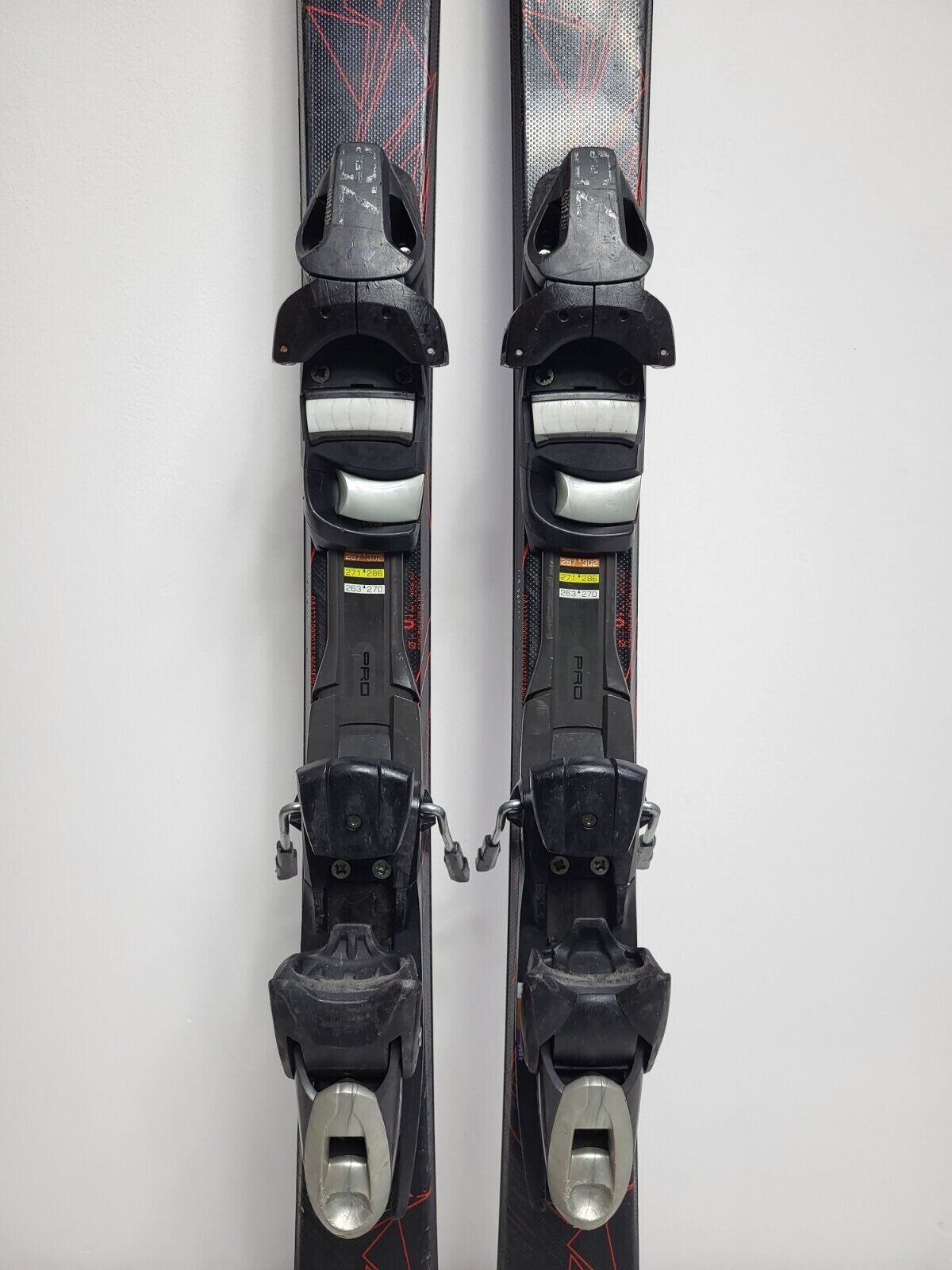Ski Nordica Fire Arrow TM 140 cm + fixations Elan ESP 7.5, sports d’hiver