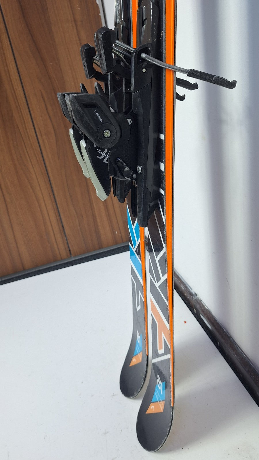 HEAD The Jr Caddy SW 161cm  Ski + Elan ESP 10 Bindings  Winter Sport