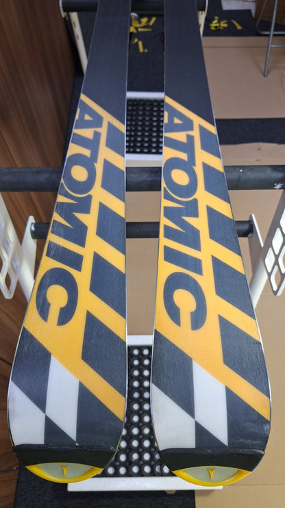 Atomic SL 9 160 cm Ski + Atomic 11 Bindings  Winter Sport Fun