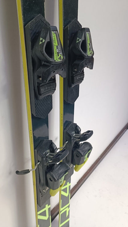 Fischer RC4 WC GS 165cm Ski + Fischer 9 Bindings Winter Fun Snow Sport