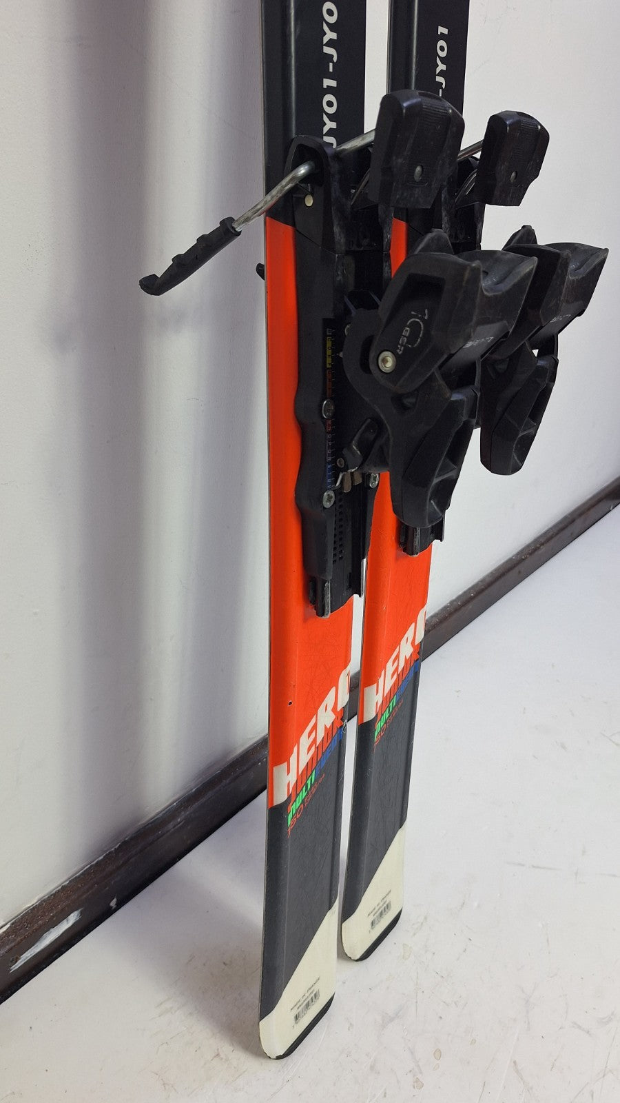 Rossignol Hero J 150 cm Ski + Fixations Elan ESR 10 Hiver Plaisir Neige Sports