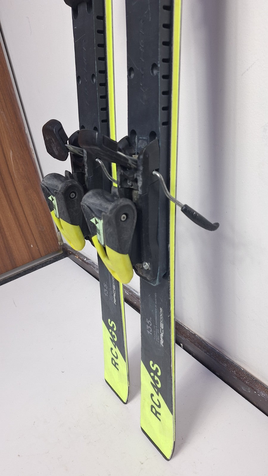 Fischer RC4 WC FIS 135 cm Ski + Fischer 9 Bindung Wintersport Schnee