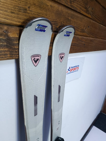 Sci Rossignol Nova2 144 cm + attacchi Elan ESR10 Divertimento invernale Sport sulla neve