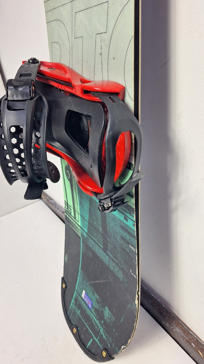 Snowboard Burton Radius 145L cm + fixations Burton M - aventure hivernale