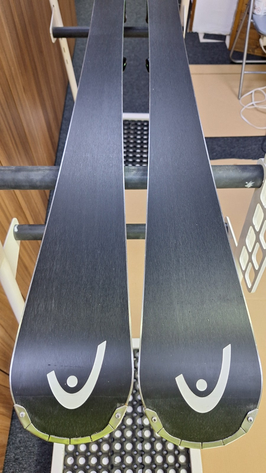 HEAD Supershape e-Magnum  156cm Ski + Head PRD 12  Bindings Winter Sport