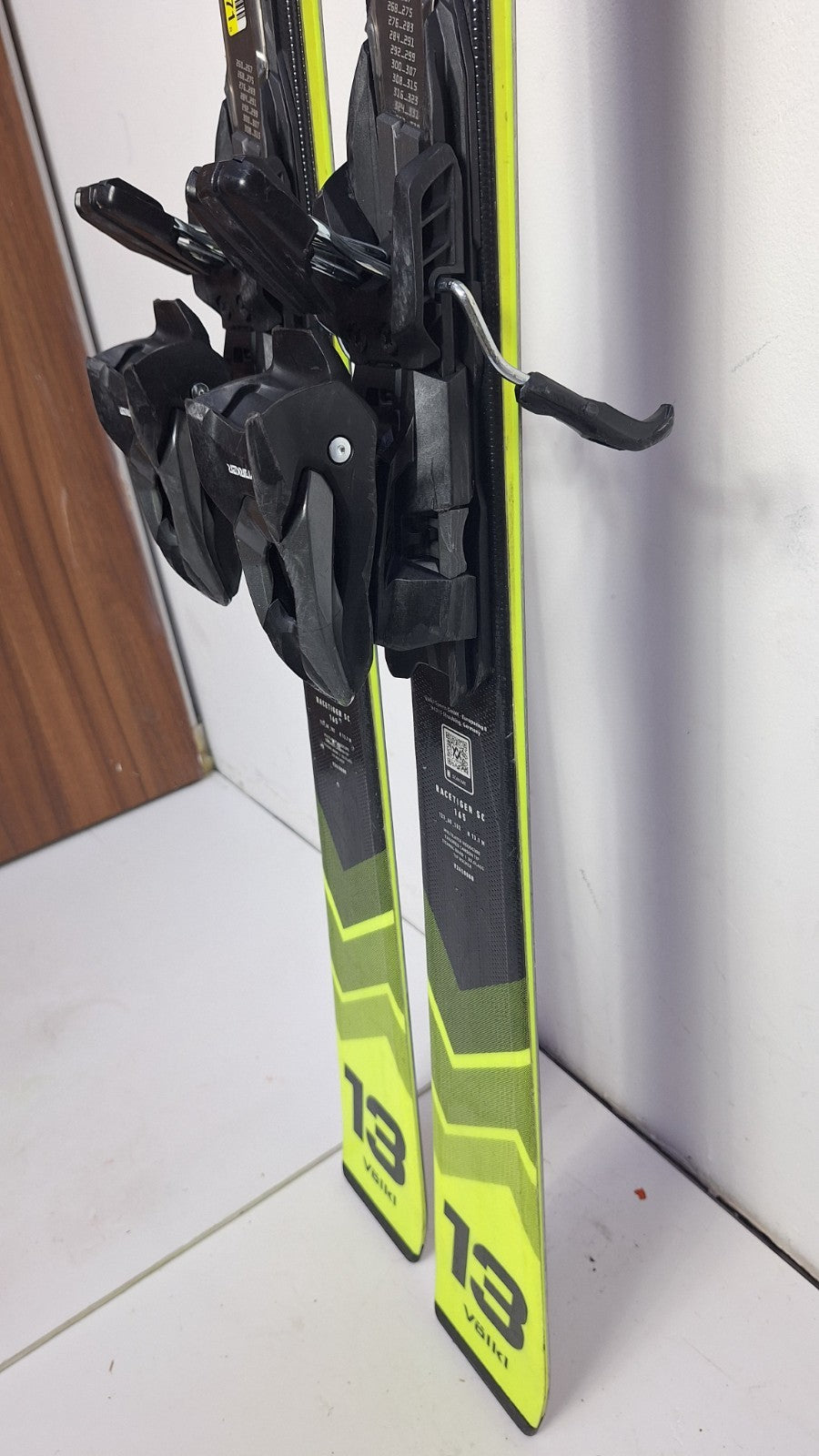 Volkl Racetiger SC 165cm Ski + Marker 10 Bindings Winter Sport