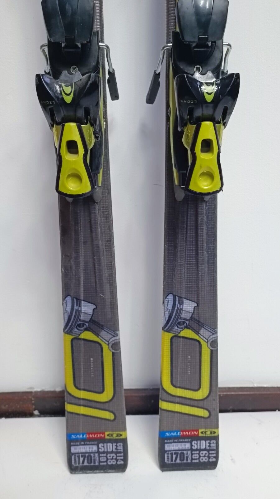 Ski Salomon Cross V10 170cm + fixations Salomon 12 Sport d’hiver