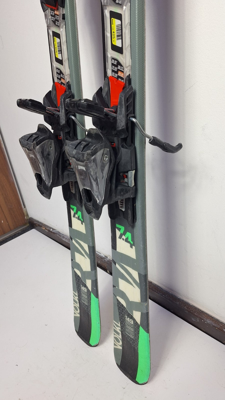 Volkl RTM 149 cm Ski + Marker 10 Bindings Fun Snow Winter Sport Piste
