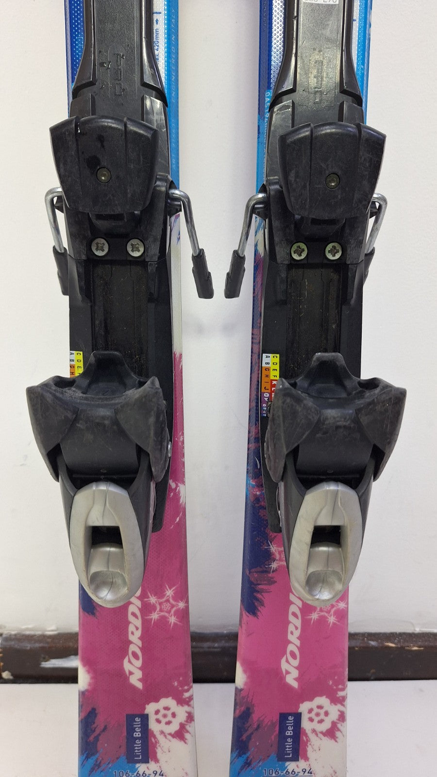 Nordica Little Belle 130 cm Ski + Elan ESP 7.5 Bindungen Winter Adventure Winter