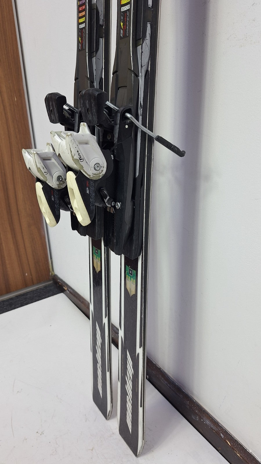 HEAD World Cup i.Speed ​​180cm Ski + Tyrolia SP13 Bindungen Wintersport