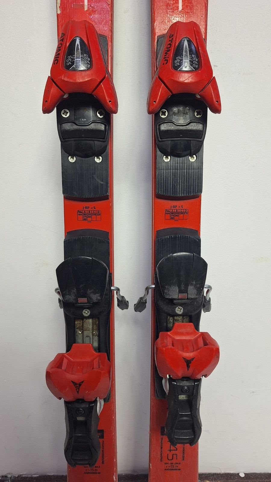 Atomic Redster G9 145 cm Ski + Atomic 7.5 Bindings Winter Sport Outdoor