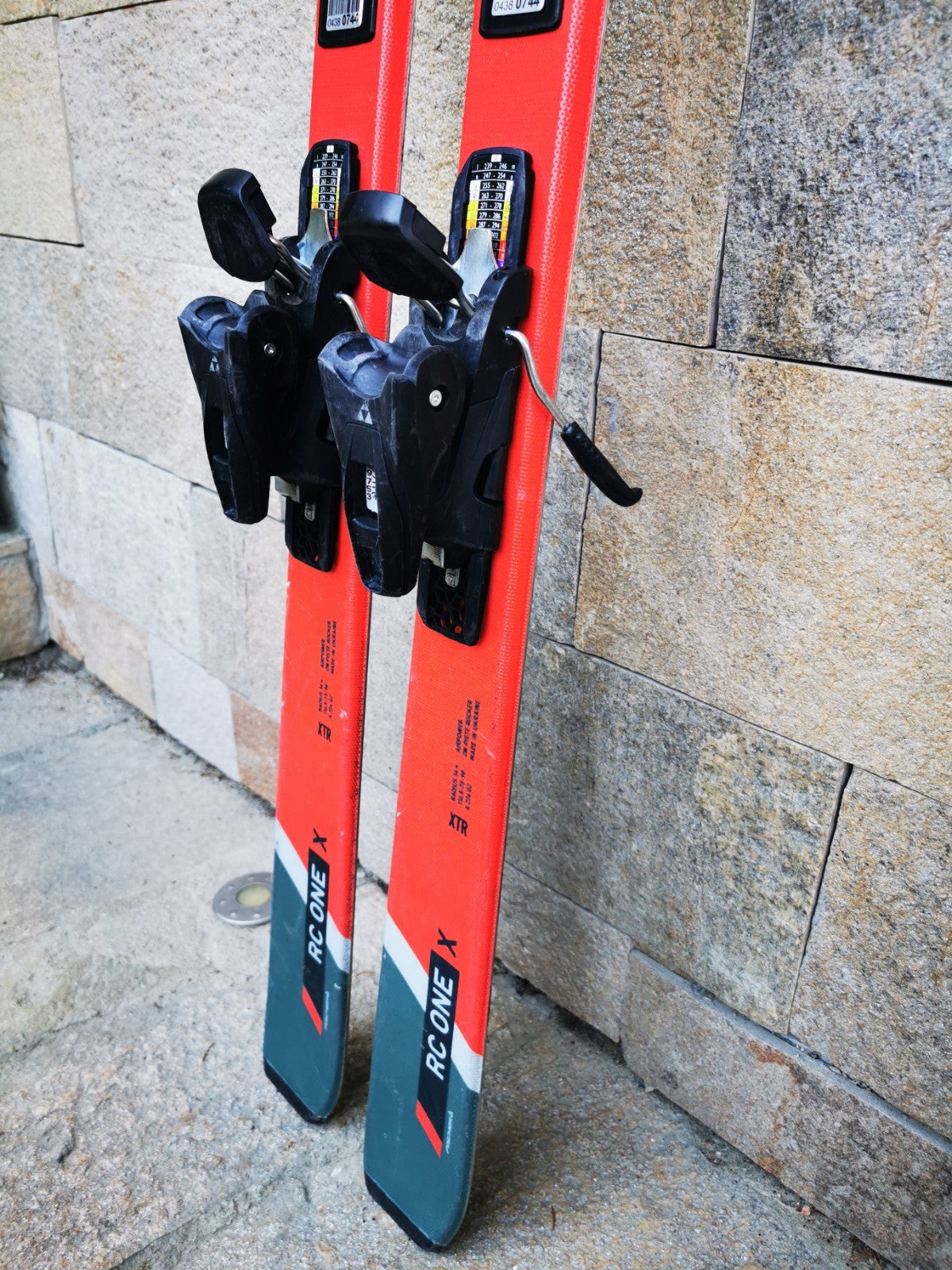 Fischer RC One X 150cm  Ski + Fischer RS 9 Bindings Adventure Winter Sport
