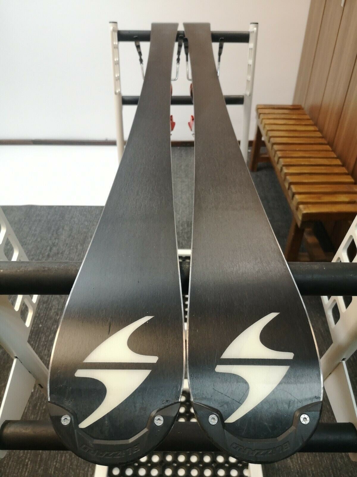 Blizzard Race SL 143 cm Ski + Marker Comp 10 Bindings Winter Fun Sport Adventure