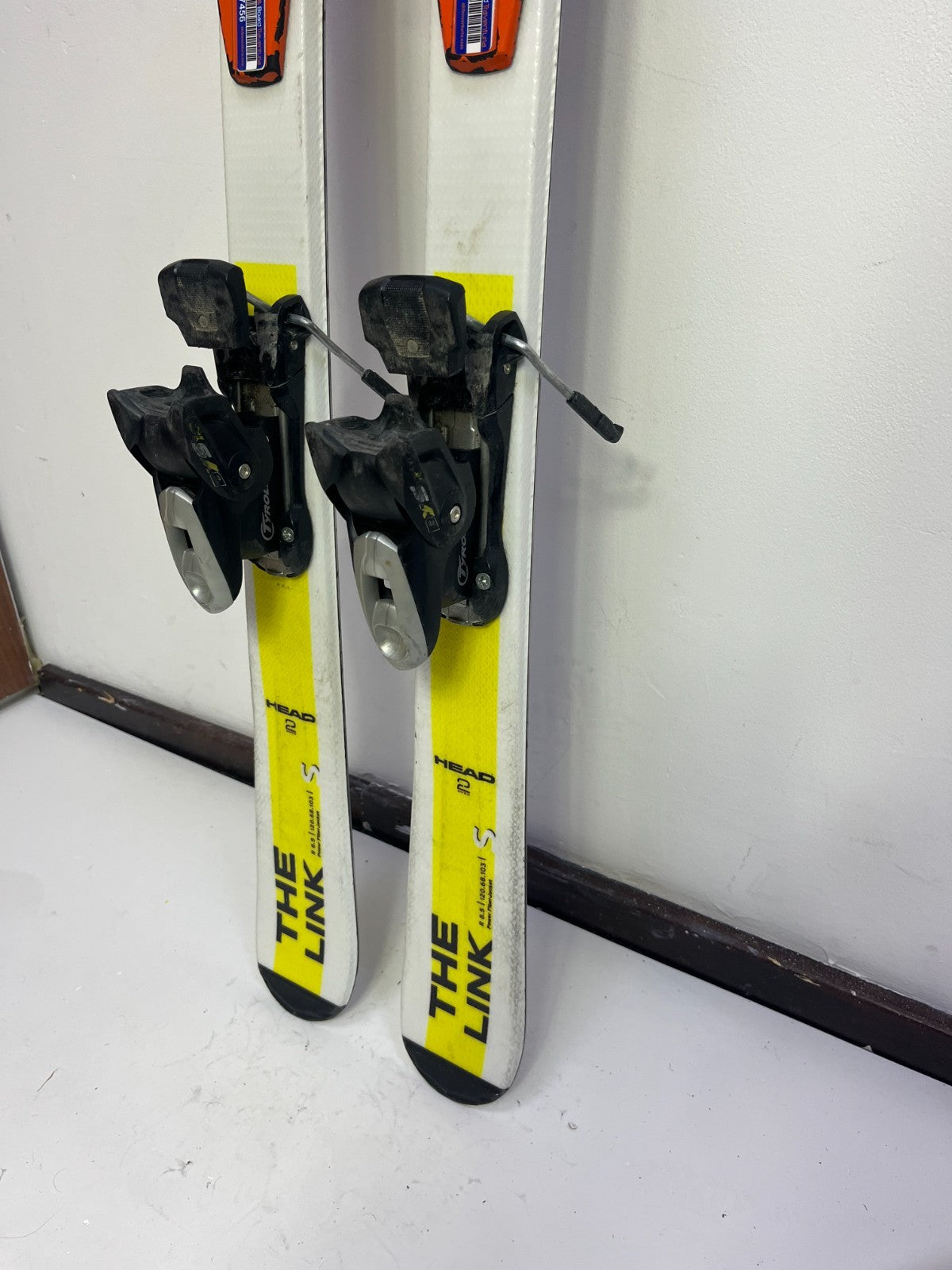 Ski HEAD The Link R 140 cm + fixations Tyrolia BYS 10, plaisir des sports d'hiver sur neige