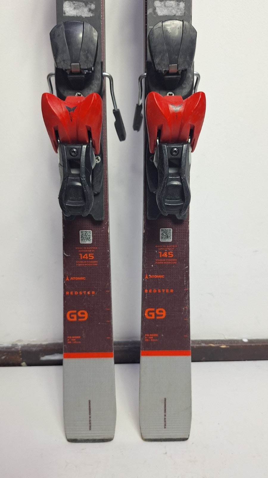 Atomic Redster G9 FIS Junior Riesenslalomski 145 cm + Atomic 7.5 Bindung Wintersport