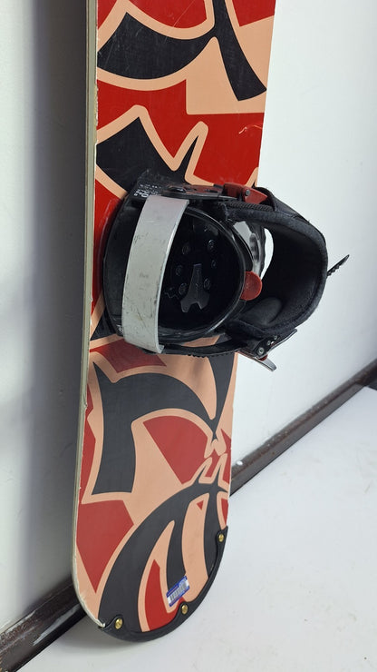Snowboard Heli Kamikaze 147 cm + fixations HEAD Rental M Hiver Neige Aventure