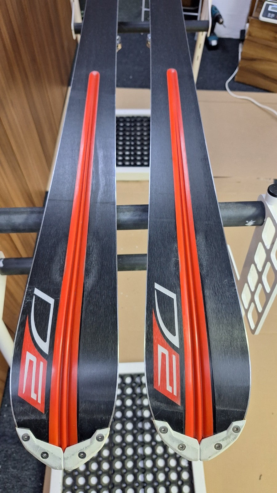 Atomic SX7 Supercross 170  cm Skis + Atomic 12 Bindings Winter Fun Snow