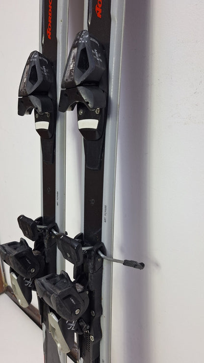 Nordica GT R EVO 144 cm Ski + Elan ESR 10 Bindungen Adventure Snow