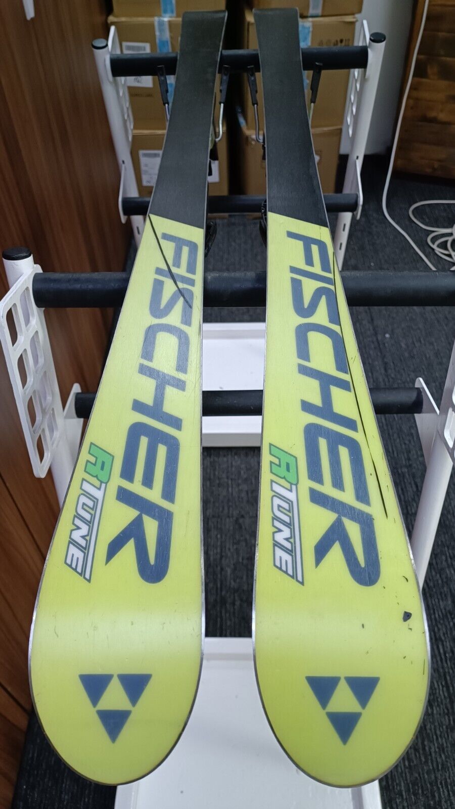 Fischer RC4 WC GS 133 cm Ski + Salomon 9.5 Bindungen Wintersport