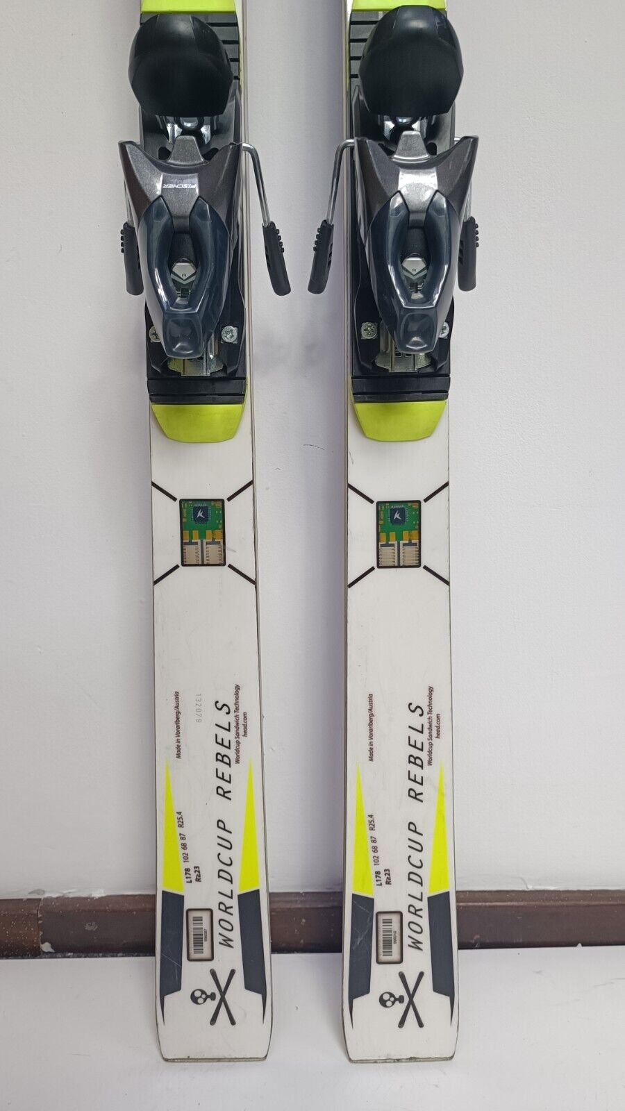 HEAD WC Rebels 178cm Ski + NEUE Fischer 11 Bindungen Wintersport