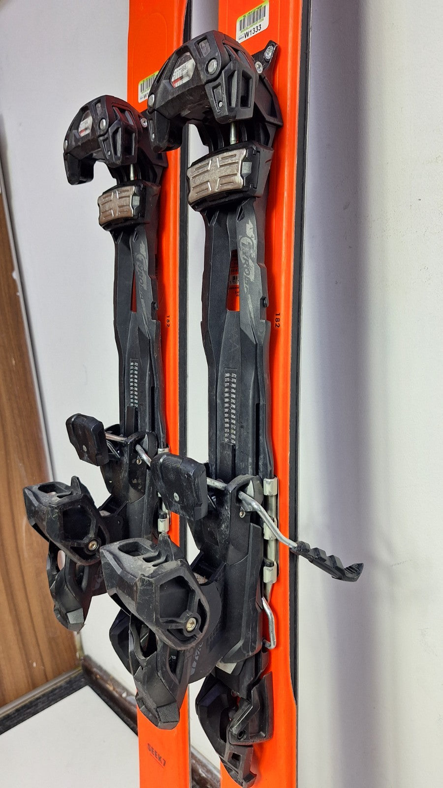 Rossignol Seek 7 182 cm Skis + Tyrolia 13 Bindings Winter Fun Snow