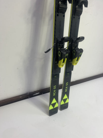 Fischer RC4 GS 153 cm Ski + Fischer 9 Bindungen Wintersport