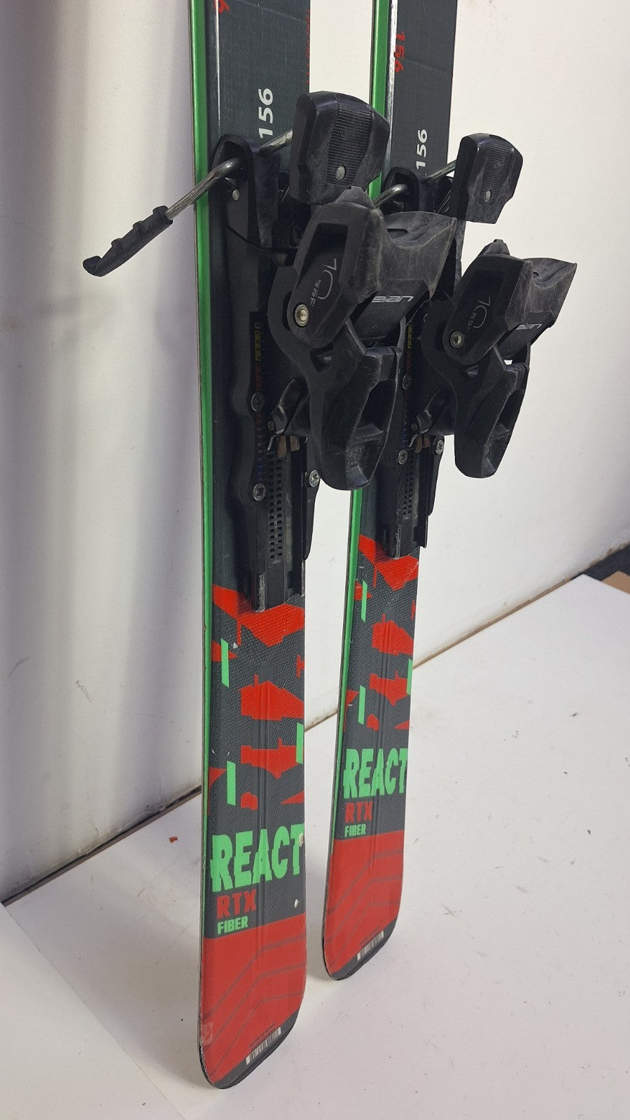 Rossignol React RTX Fiber 156 cm Ski + Elan ESR 10 Bindings Winter Adventure
