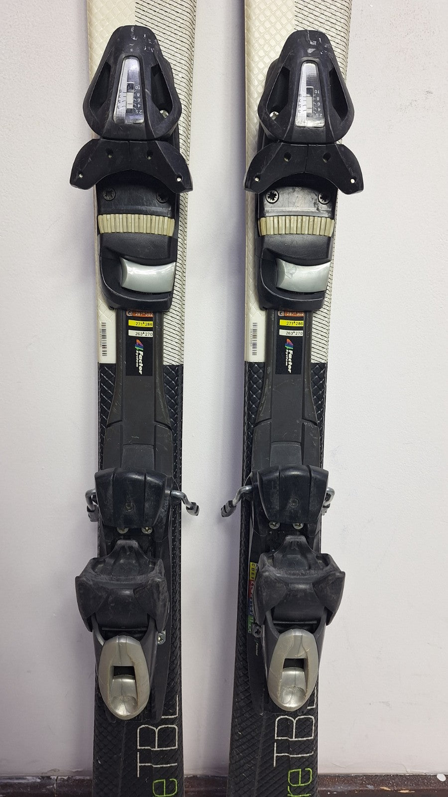 Elan eRise Explore 130 Ski + Elan ESP 10 Bindings Sport Snow Winter Fun