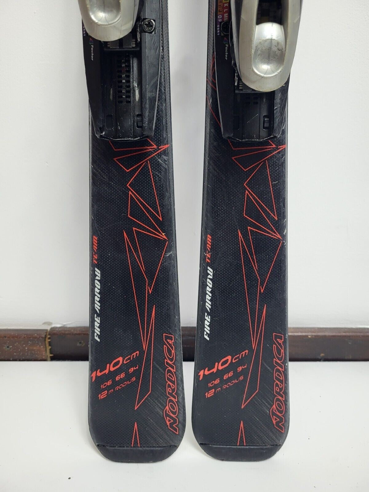 Nordica Fire Arrow TM 140 cm Ski + Elan ESP 7.5 Bindings Winter Sports