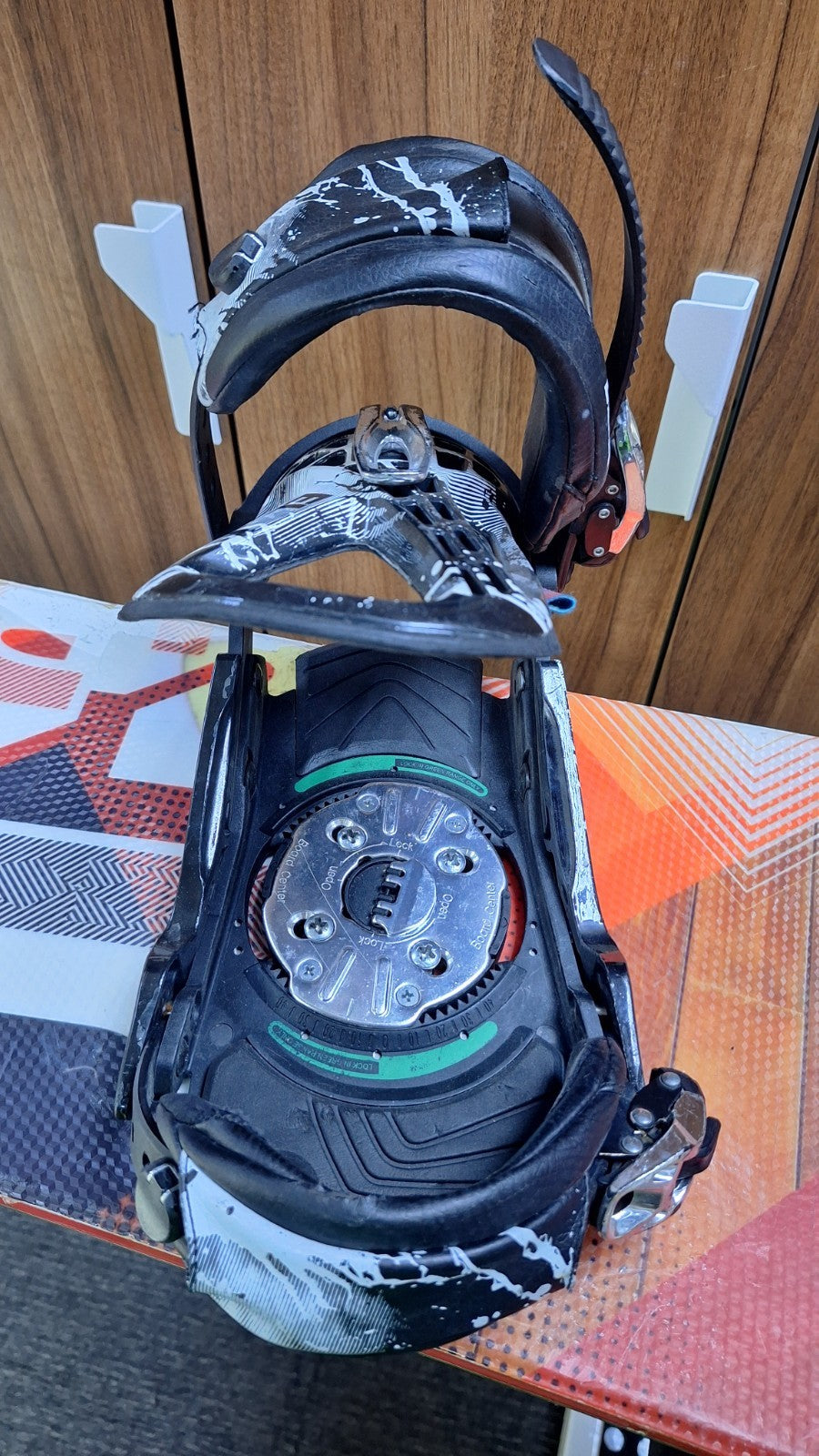 Snowboard Elan RS 155 cm + fixations Elan M Sport Hiver Amusement Tout-terrain Extérieur