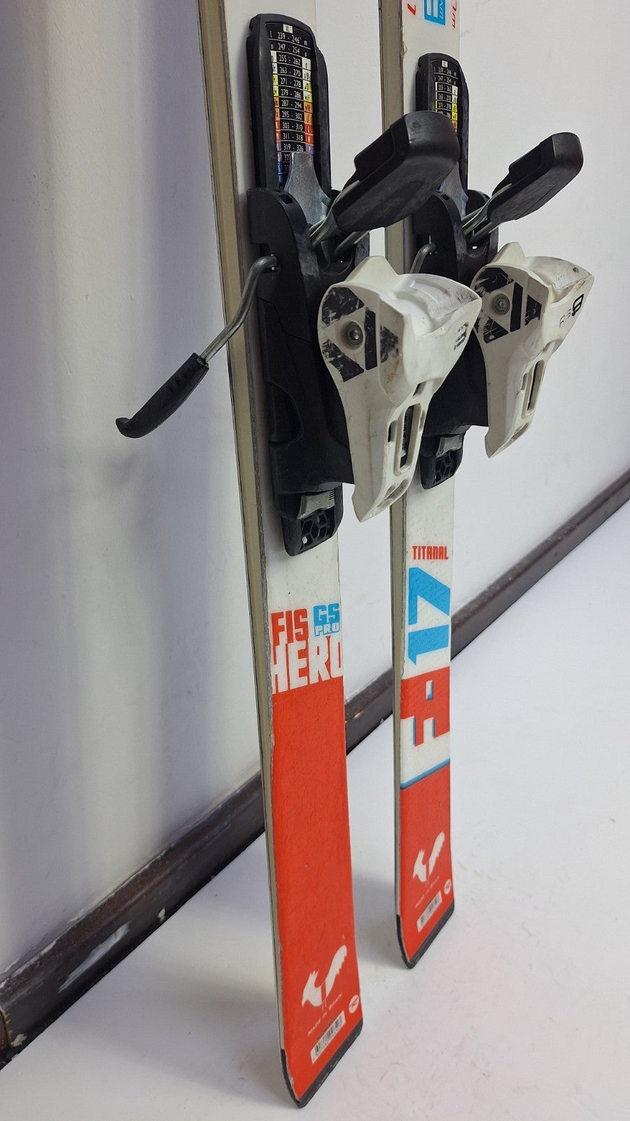 Rossignol Hero FIS GS Pro 151 cm Ski + Fischer RS9 Bindung Winterspaß Schnee