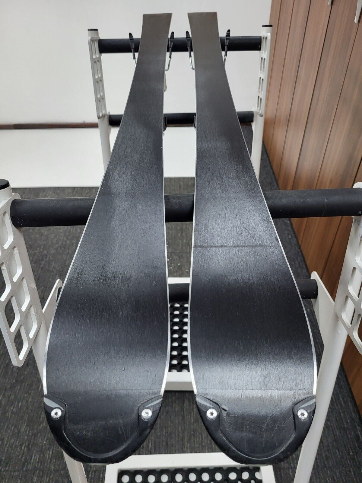 Ski Völkl Racetiger GS R JR 130 cm + fixations Marker 7 Plaisirs des sports d'hiver et de la neige