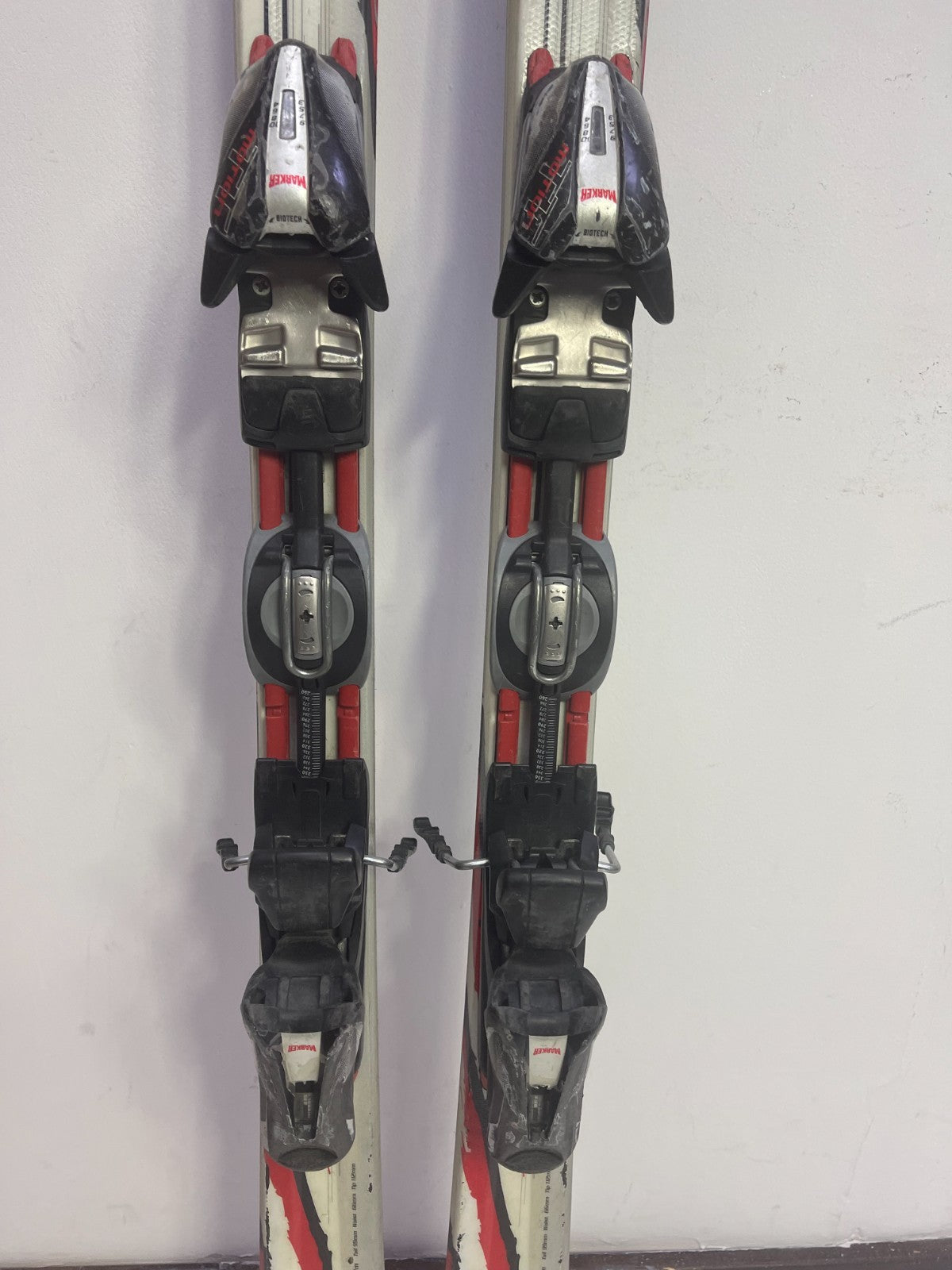 Völkl Tiger 170 cm Ski + fixations Marker 10 Sport d’hiver Neige Plaisir