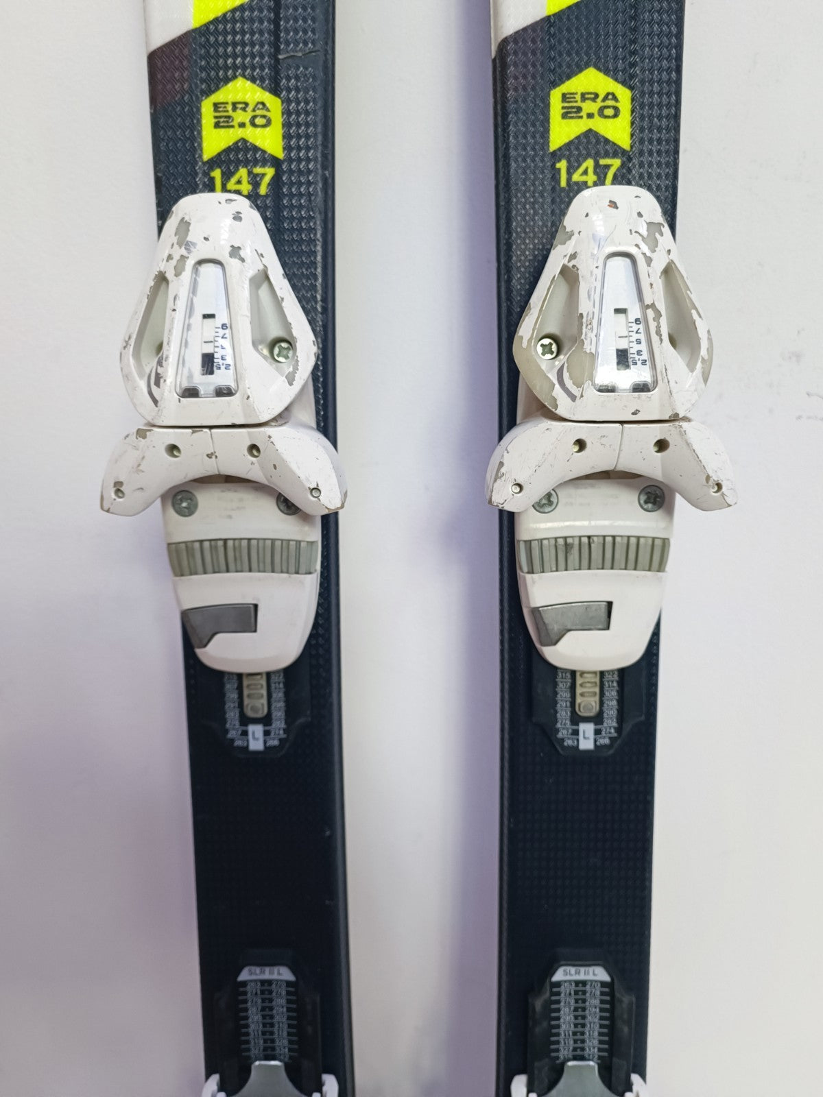 HEAD SupershapeTeam R  SLR 2 147cm  Ski + Tyrolia LRX 9 Bindings Winter Sport