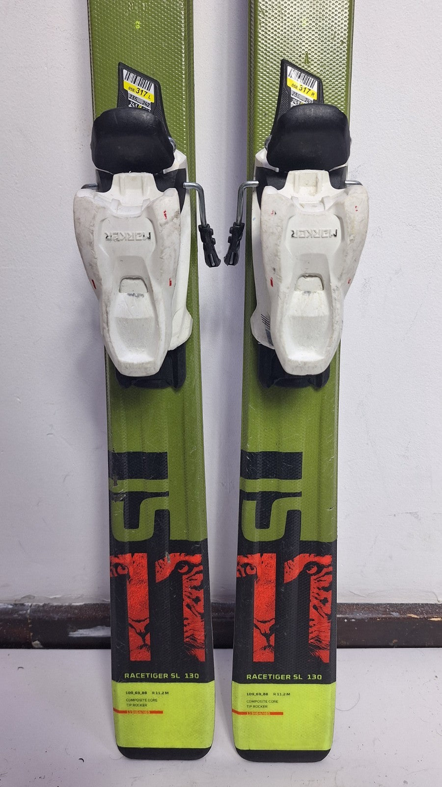 Ski Völkl Racetiger 11 SL 130 cm + fixations Marker 7 - sport d'hiver neige et loisirs