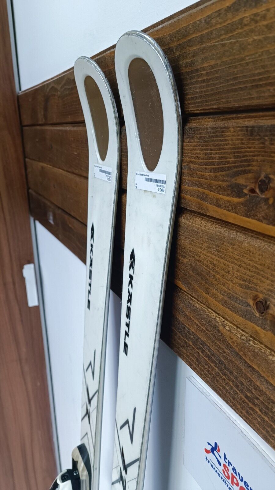 Ski Kastle 72 168cm + fixations Marker 12 Sport d’hiver