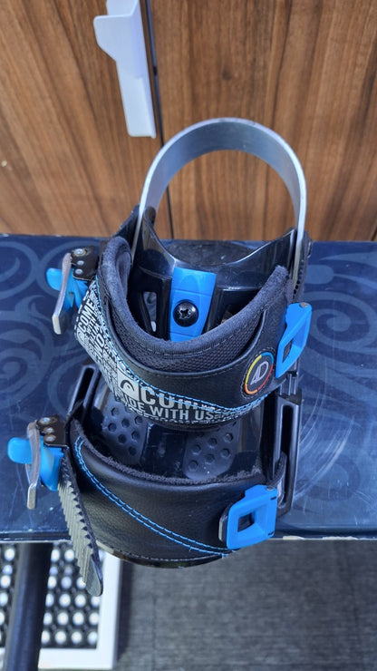 Snowboard Matrix Escape 136 cm + Attacchi HEAD Rental S Avventura sulla neve