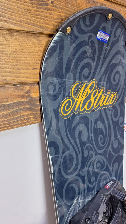 Matrix Escape 158 cm Snowboard + Head Size M Bindungen Adventure Sport