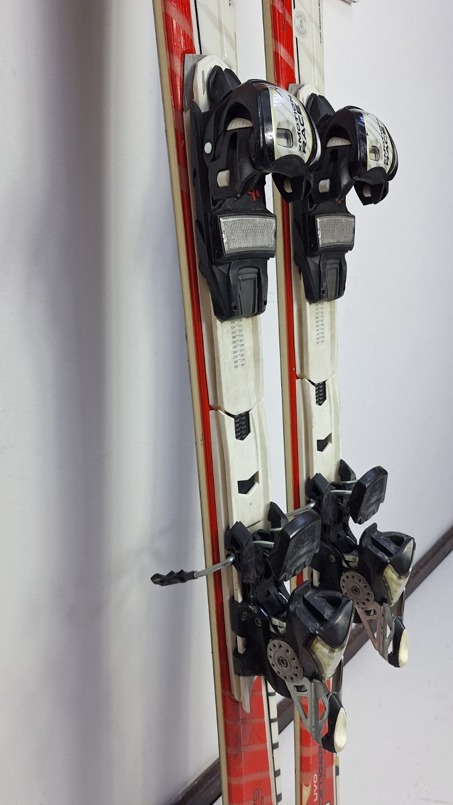 Völkl Racetiger RC UVO 170 cm Ski + Marker 12 Bindings Winter Sport Snow