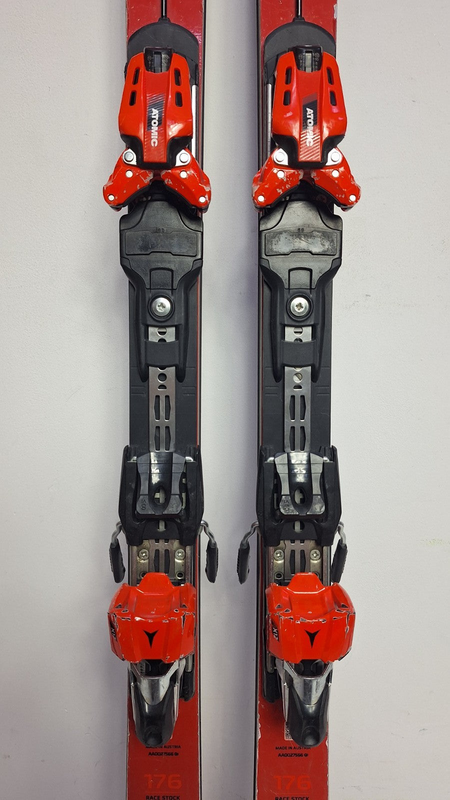 Atomic Redster G9 RS 176 cm Ski + Atomic 12 Bindings  Winter Sport Fun